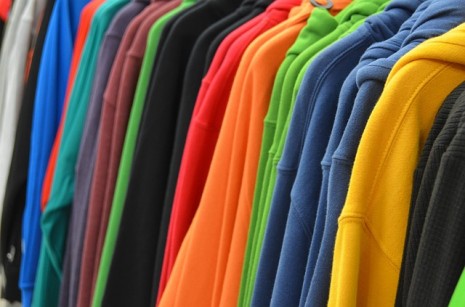 رؤية اللباس الاحمر في المنام Sweatshirts 428607 640