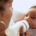 رعاية الطفل المولود مبكرا الام الولادة في الشهر الثامن صالح زيد